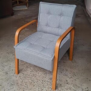 Poltrona Ester Linho Cinza – PL ESTOFADOS